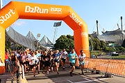 b2run 2019 19.20 Uhr 1. Start (©Foto: Martin Schmitz)